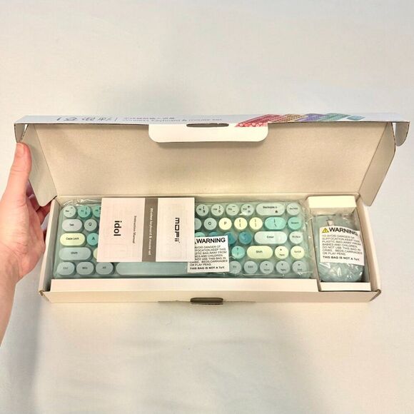 Blue Wireless Typewriter Keyboard and Mouse Set - Picture 5 of 6